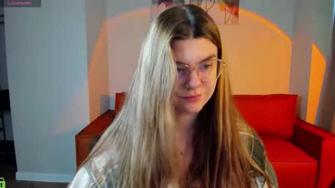 Snapshot of zoe_j0y chatting on 7, 3, 2026 Zoe online show from 7, 3, 2026