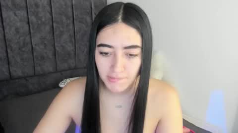 zoe_jones7 online show from 28, 10, 2025