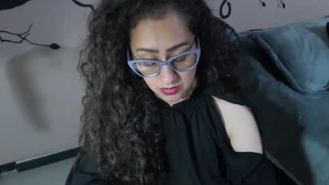 Snapshot of zoe_koller chatting on 3, 10, 2025 Zoe Koller online show from 3, 10, 2025