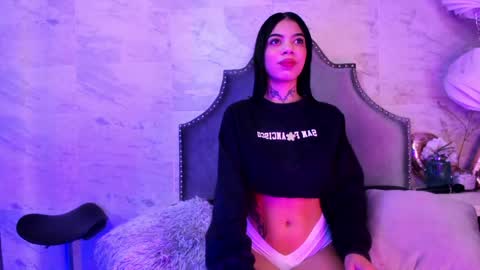 Snapshot of zoe_kravitx chatting on 11, 1, 2025 CAMILA online show from 11, 1, 2025