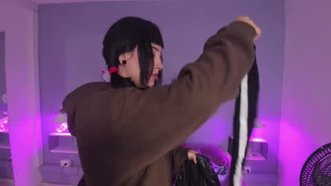 Zoe Lynch online show from 30, 9, 2025