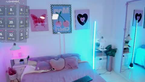 Zoe Lynch online show from 3, 7, 2026