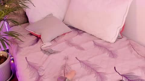 Snapshot of zoe_monn chatting on 6, 2, 2025 Zoe online show from 6, 2, 2025