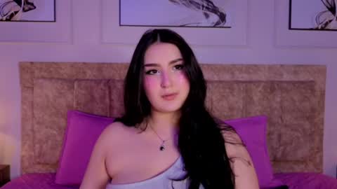 zoe_moon__ online show from 10, 7, 2026