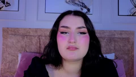 zoe_moon__ online show from 12, 7, 2026