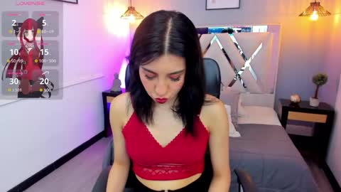 zoe_moreau online show from 15, 4, 2026