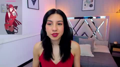 zoe_moreau online show from 15, 4, 2026