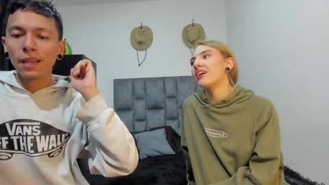 She Zoe He Painn online show from 24, 10, 2025