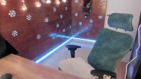 Zoe  online show from 30, 12, 2024