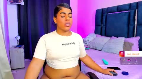 zoe_rosee4 online show from 10, 7, 2026
