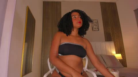 Hi guys i am Zoe  online show from 6, 4, 2026