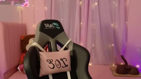zoe_sullivan_ online show from 2, 5, 2026