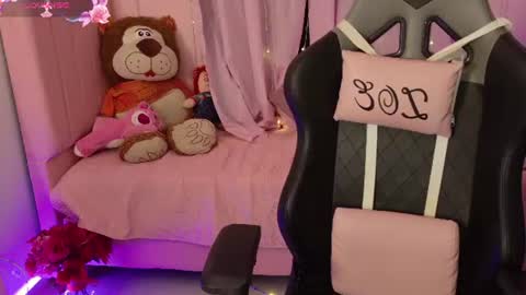 zoe_sullivan_ online show from 29, 6, 2026
