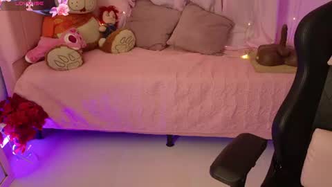 zoe_sullivan_ online show from 5, 7, 2026