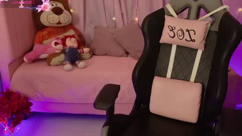 zoe_sullivan_ online show from 24, 7, 2026