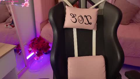 zoe_sullivan_ online show from 26, 7, 2026