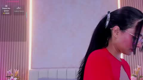 Snapshot of zoebarlowe chatting on 21, 10, 2025 zoebarlowe online show from 21, 10, 2025