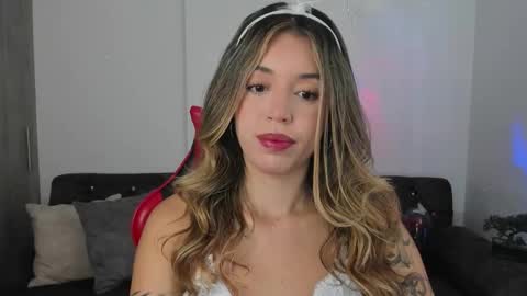 Snapshot of zoee_jackson chatting on 26, 10, 2025 zoee jackson online show from 26, 10, 2025