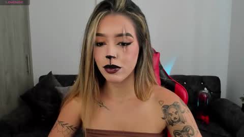 Snapshot of zoee_jackson chatting on 31, 10, 2025 zoee jackson online show from 31, 10, 2025