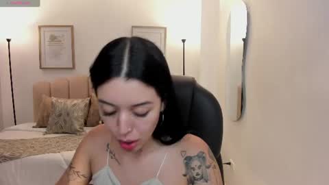 Snapshot of zoee_jackson chatting on 6, 7, 2026 zoee jackson online show from 6, 7, 2026