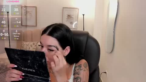 Snapshot of zoee_jackson chatting on 1, 8, 2026 zoee jackson online show from 1, 8, 2026
