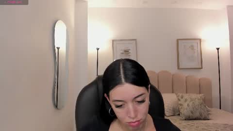 Snapshot of zoee_jackson chatting on 5, 8, 2026 zoee jackson online show from 5, 8, 2026