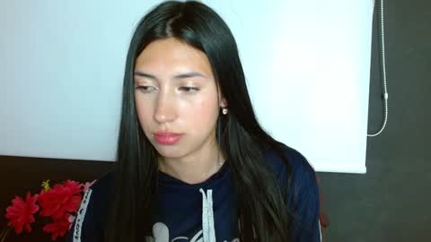 Snapshot of zoegp chatting on 20, 12, 2024 Laura online show from 20, 12, 2024