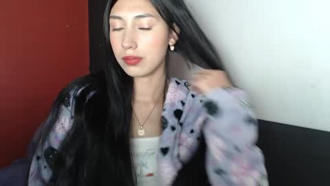 Snapshot of zoegp chatting on 17, 1, 2025 Laura online show from 17, 1, 2025