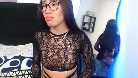 Snapshot of zoegp chatting on 9, 9, 2025 Laura online show from 9, 9, 2025