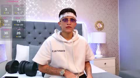 Zoe Krug online show from 17, 12, 2025