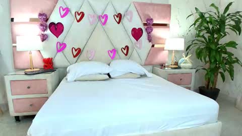 Snapshot of zoelucas chatting on 22, 9, 2025 zoelucas online show from 22, 9, 2025