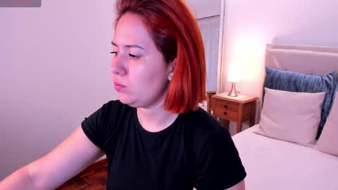 Snapshot of zoes_mile chatting on 14, 1, 2025 Zoes online show from 14, 1, 2025