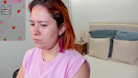 Snapshot of zoes_mile chatting on 11, 2, 2025 Zoes online show from 11, 2, 2025
