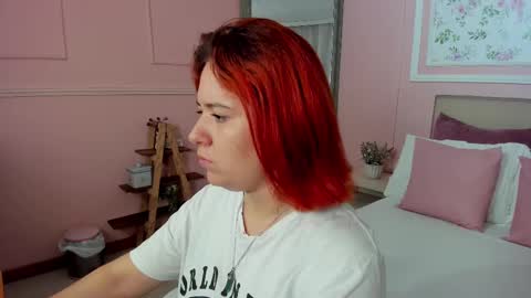 Snapshot of zoes_mile chatting on 26, 2, 2025 Zoes online show from 26, 2, 2025