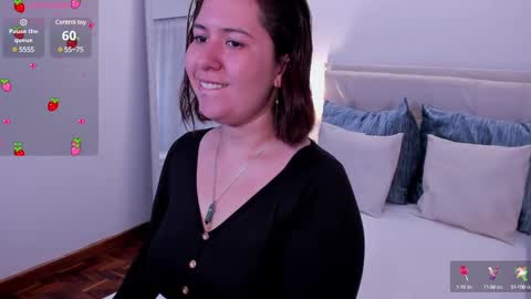 Snapshot of zoes_mile chatting on 11, 3, 2025 Zoes online show from 11, 3, 2025