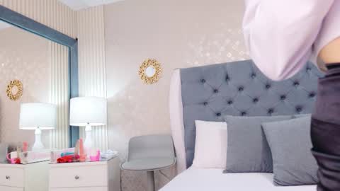 ZoeWilliis online show from 24, 6, 2026