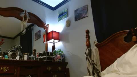 Zoey Portland online show from 16, 3, 2026