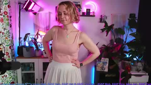 Zoey Ryan online show from 10, 11, 2025