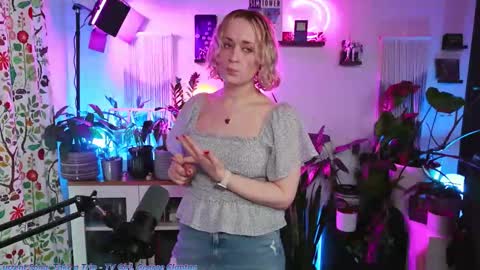 Zoey Ryan online show from 6, 1, 2026