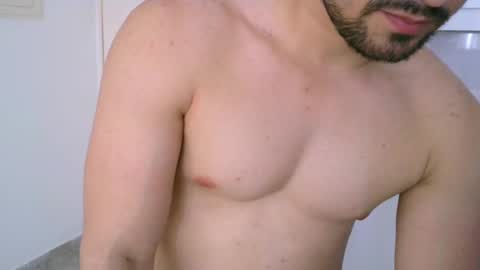 Snapshot of zohan_haidar chatting on 23, 9, 2025 ZohanMohamed online show from 23, 9, 2025