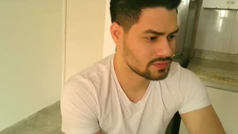 Snapshot of zohan_haidar chatting on 8, 10, 2025 ZohanMohamed online show from 8, 10, 2025