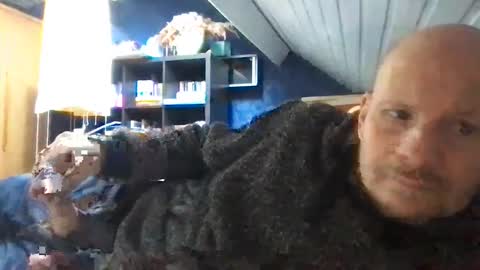 Snapshot of zolexthomas chatting on 8, 3, 2025 zolexthomas online show from 8, 3, 2025