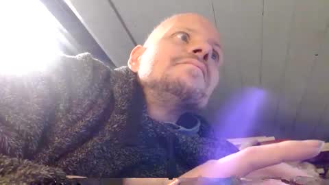 Snapshot of zolexthomas chatting on 9, 3, 2025 zolexthomas online show from 9, 3, 2025