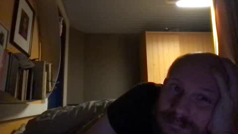 Snapshot of zolexthomas chatting on 20, 12, 2025 zolexthomas online show from 20, 12, 2025