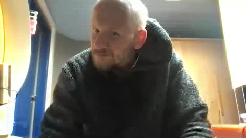 Snapshot of zolexthomas chatting on 9, 2, 2026 zolexthomas online show from 9, 2, 2026