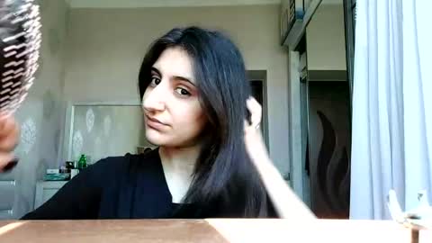 Snapshot of zoniatoelle chatting on 27, 5, 2026 Ilona online show from 27, 5, 2026