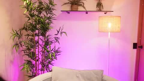 Snapshot of zooe8 chatting on 8, 3, 2026 Zoe online show from 8, 3, 2026