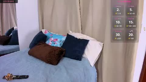 zou_quira online show from 30, 7, 2026