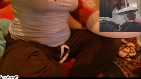 Snapshot of zuriluxe45 chatting on 13, 10, 2025 zuriluxe45 online show from 13, 10, 2025