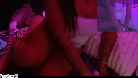 Snapshot of zuriluxe45 chatting on 21, 10, 2025 zuriluxe45 online show from 21, 10, 2025